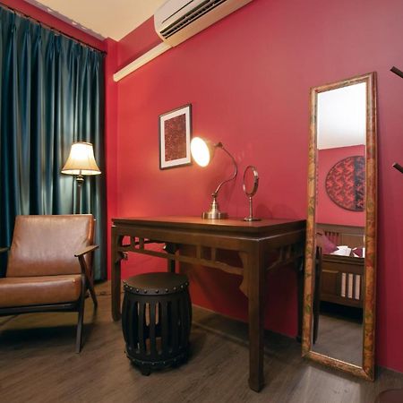 Caiyong Hometel & Cafe'S Studio Bangkok Eksteriør bilde